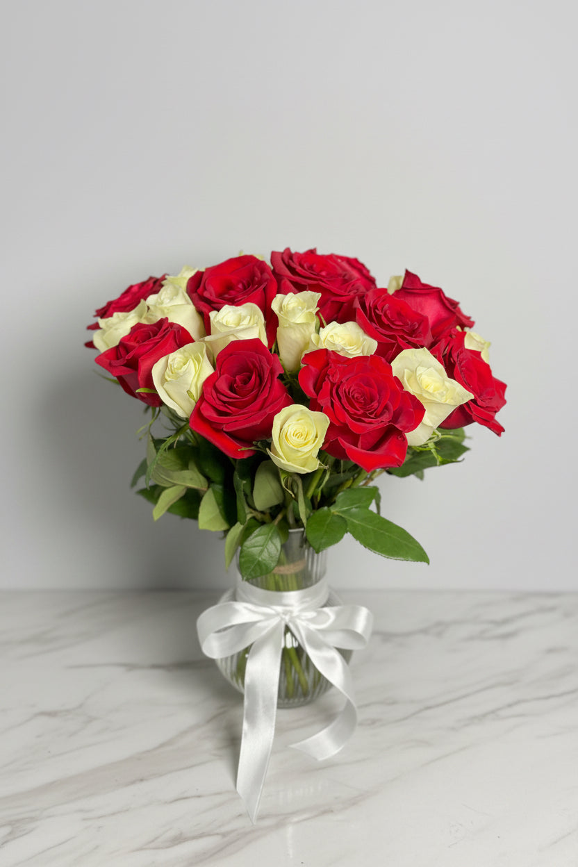 21 Red White Roses in Glass Vase | Romantic Home Office Flower Arrangement | Elegant Fresh Roses