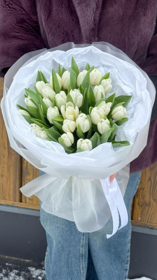 25 White Tulips Bouquet | White Flowers |