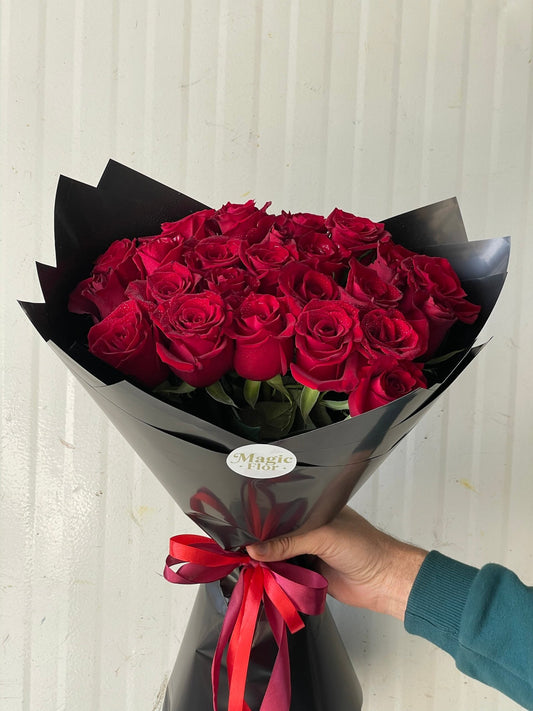 25 Red Roses