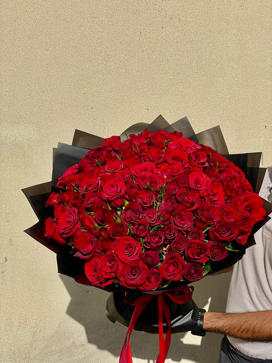 101 Red Roses in Black