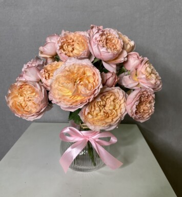 Juliata in Glass vase