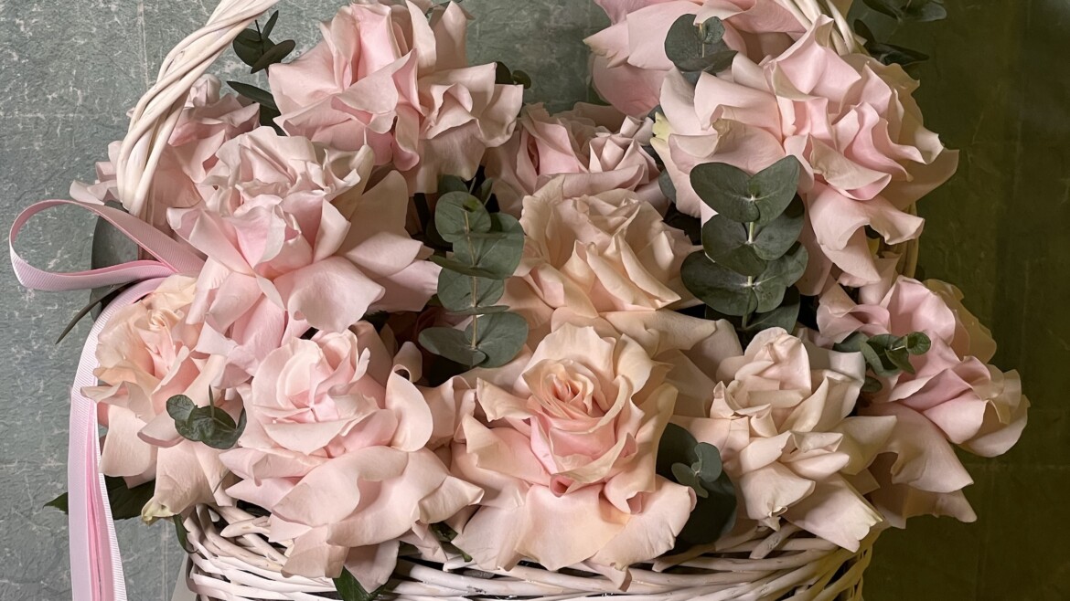 14 Flower Wall Ideas for an Unforgettable Wedding